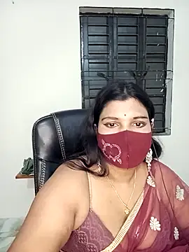 Snapshot of Hot-Angel_ chatting on 03/06/25, 06:37 Hot-Angel online show from 03/06/25, 06:37