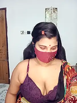 Snapshot of Hot-Angel_ chatting on 10/12/25, 04:39 Hot-Angel online show from 10/12/25, 04:39