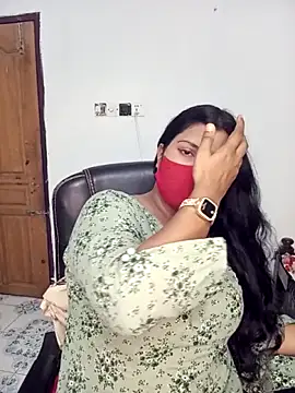 Snapshot of Hot-Angel_ chatting on 10/18/25, 05:14 Hot-Angel online show from 10/18/25, 05:14