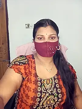 Snapshot of Hot-Angel_ chatting on 10/31/25, 03:35 Hot-Angel online show from 10/31/25, 03:35