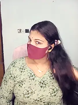 Snapshot of Hot-Angel_ chatting on 11/04/25, 03:00 Hot-Angel online show from 11/04/25, 03:00