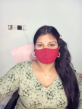 Snapshot of Hot-Angel_ chatting on 11/08/25, 04:07 Hot-Angel online show from 11/08/25, 04:07