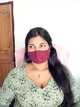 Snapshot of Hot-Angel_ chatting on 11/15/25, 06:33 Hot-Angel online show from 11/15/25, 06:33