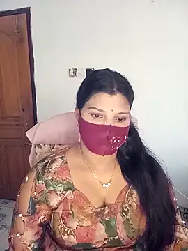 Snapshot of Hot-Angel_ chatting on 11/17/25, 01:55 Hot-Angel online show from 11/17/25, 01:55