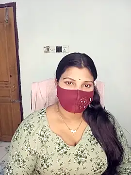 Snapshot of Hot-Angel_ chatting on 11/17/25, 05:41 Hot-Angel online show from 11/17/25, 05:41