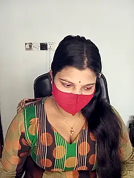 Snapshot of Hot-Angel_ chatting on 11/24/25, 02:22 Hot-Angel online show from 11/24/25, 02:22