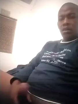 Snapshot of zuludog chatting on 05/11/26, 03:45 zuludog online show from 05/11/26, 03:45