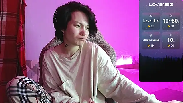 esajukyy online show from 11/24/25, 11:21