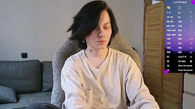 esajukyy online show from 03/05/26, 07:59