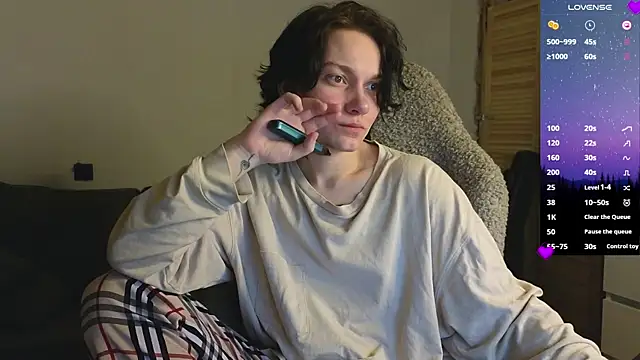 esajukyy online show from 04/02/26, 03:42