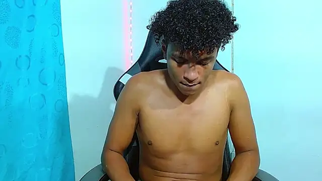 Snapshot of Black_Diamon_ chatting on 02/06/25, 10:59 Black Diamon online show from 02/06/25, 10:59