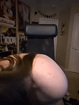 Snapshot of HannahCastle96 chatting on 03/14/25, 04:54 HannahCastle96 online show from 03/14/25, 04:54