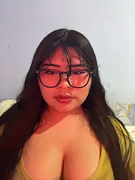 Snapshot of CANELA_9911 chatting on 05/18/26, 12:40 CANELA 9911 online show from 05/18/26, 12:40