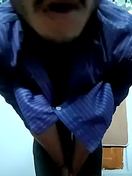 Snapshot of jaiwrld0 chatting on 01/04/25, 06:09 jaiwrld0 online show from 01/04/25, 06:09