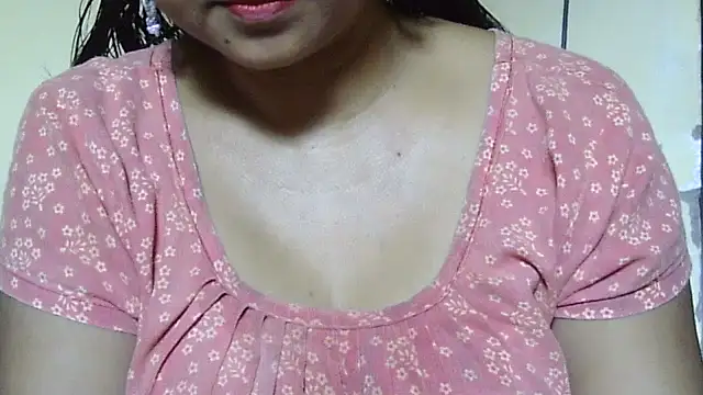 Snapshot of Suhana-sapna chatting on 10/08/25, 03:26 Suhana-sapna online show from 10/08/25, 03:26