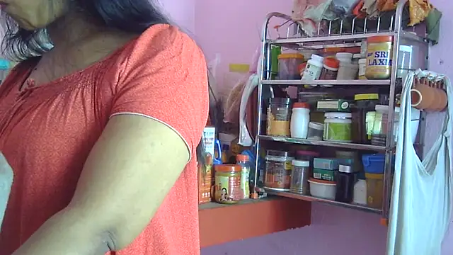 Snapshot of Suhana-sapna chatting on 05/24/26, 03:33 Suhana-sapna online show from 05/24/26, 03:33