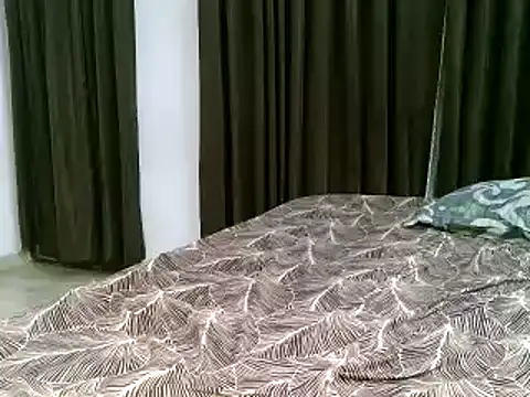 Hritvika online show from 04/15/26, 04:03