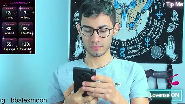 Snapshot of alexdesire chatting on 03/18/25, 03:42 alexdesire online show from 03/18/25, 03:42