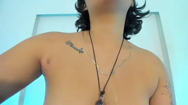 Snapshot of _sowy_venus_ chatting on 10/29/25, 08:43 sowy venus online show from 10/29/25, 08:43