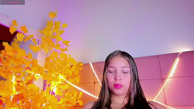 HaleyAmaya online show from 04/18/26, 11:05