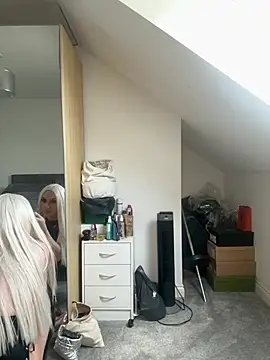 littlebambi26 online show from 03/26/26, 01:49