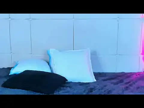 Snapshot of Rosse_Emily chatting on 02/02/25, 01:45 Rosse Emily online show from 02/02/25, 01:45