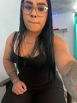Snapshot of Dulce_smith_1 chatting on 06/19/26, 04:44 Dulce smith 1 online show from 06/19/26, 04:44
