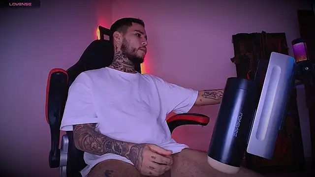 Junihn0 online show from 12/21/25, 06:59