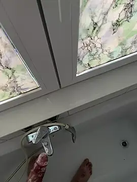 Snapshot of Loco42- chatting on 12/16/24, 01:22 Loco42- online show from 12/16/24, 01:22