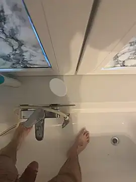 Snapshot of Loco42- chatting on 01/26/25, 04:20 Loco42- online show from 01/26/25, 04:20