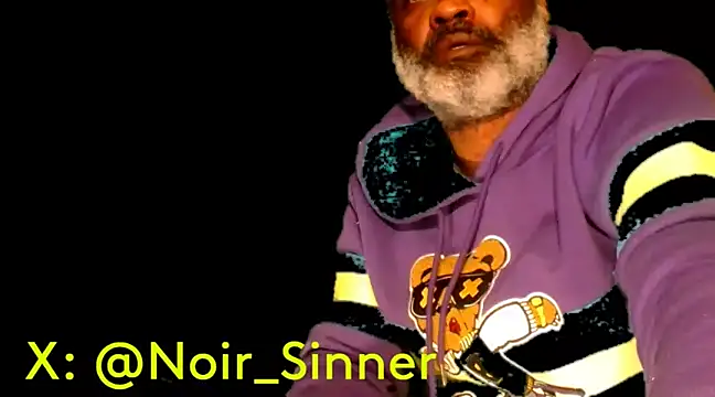 Snapshot of sinnernoir chatting on 01/20/25, 01:50 sinnernoir online show from 01/20/25, 01:50