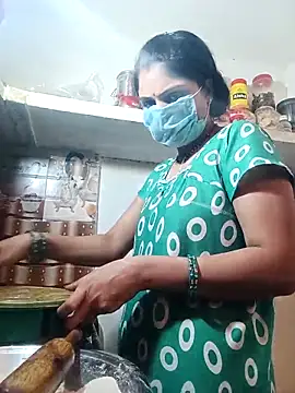 Snapshot of Cute-Aadhvita chatting on 03/19/25, 04:57 Cute-Aadhvita online show from 03/19/25, 04:57