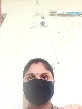 Snapshot of Cute-Aadhvita chatting on 10/11/25, 11:09 Cute-Aadhvita online show from 10/11/25, 11:09