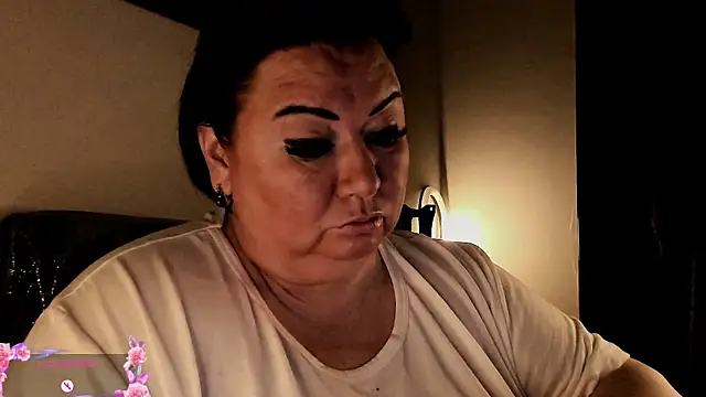 Snapshot of SexxyDreams1 chatting on 09/24/25, 11:19 SexxyDreams1 online show from 09/24/25, 11:19