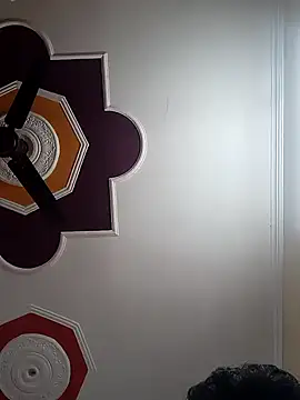 Snapshot of officiallonda01 chatting on 11/04/25, 10:14 officiallonda01 online show from 11/04/25, 10:14