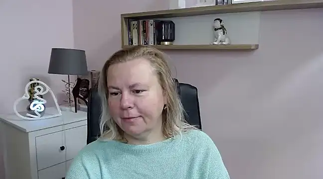 Snapshot of NancyCREAM chatting on 02/10/25, 05:36 NancyCREAM online show from 02/10/25, 05:36