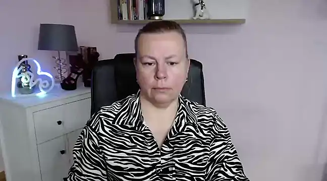 Snapshot of NancyCREAM chatting on 02/21/25, 11:11 NancyCREAM online show from 02/21/25, 11:11