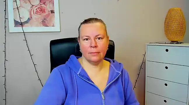 Snapshot of NancyCREAM chatting on 03/02/25, 11:18 NancyCREAM online show from 03/02/25, 11:18