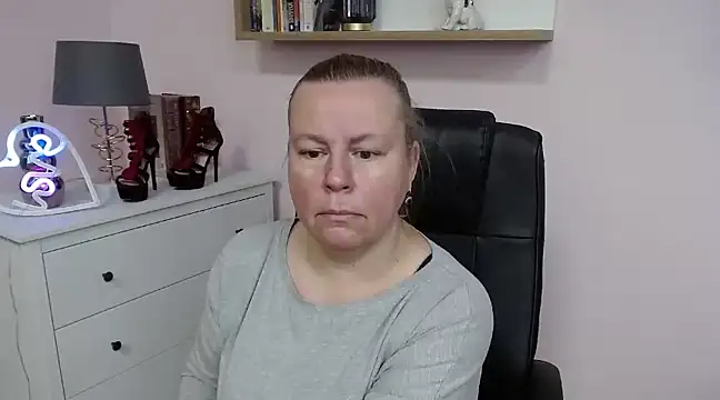 Snapshot of NancyCREAM chatting on 03/08/25, 11:05 NancyCREAM online show from 03/08/25, 11:05