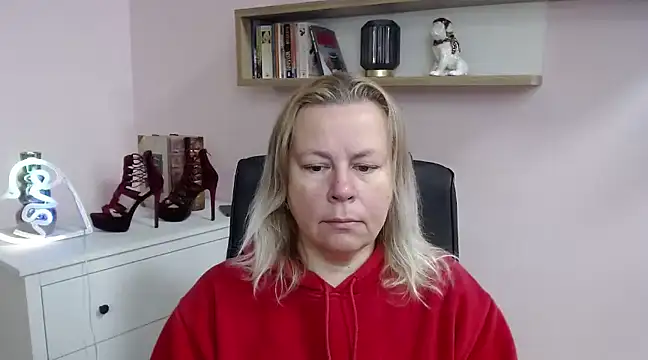 Snapshot of NancyCREAM chatting on 03/22/25, 07:25 NancyCREAM online show from 03/22/25, 07:25