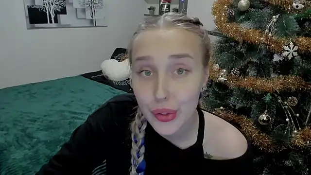 LinaTruly online show from 12/15/24, 02:19