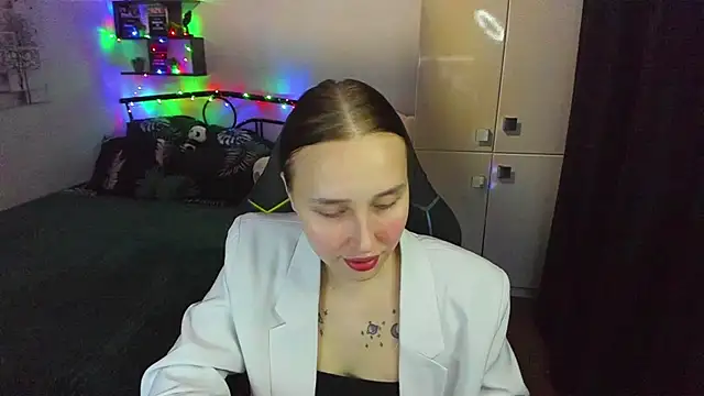 LinaTruly online show from 02/09/26, 10:25