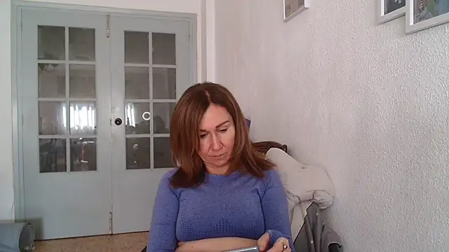 Snapshot of TamaraSweetxo chatting on 02/14/25, 11:42 TamaraSweetxo online show from 02/14/25, 11:42