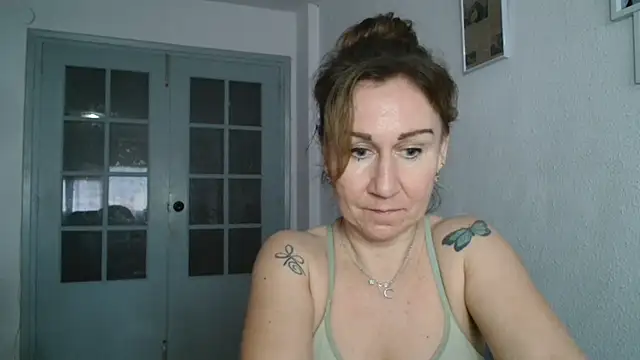 Snapshot of TamaraSweetxo chatting on 03/07/25, 05:06 TamaraSweetxo online show from 03/07/25, 05:06