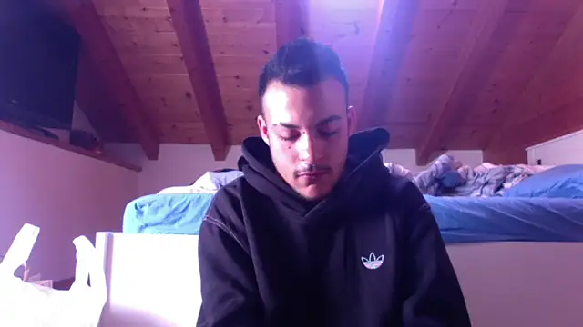 Snapshot of FTM98xxx chatting on 02/21/26, 10:16 FTM98xxx online show from 02/21/26, 10:16