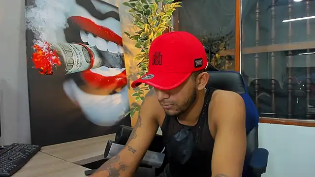 Snapshot of Robin_Rief chatting on 01/21/25, 11:24 Robin Rief online show from 01/21/25, 11:24