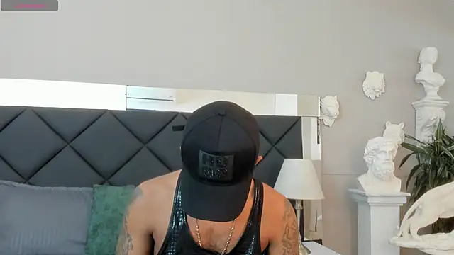 Snapshot of Robin_Rief chatting on 11/20/25, 03:50 Robin Rief online show from 11/20/25, 03:50