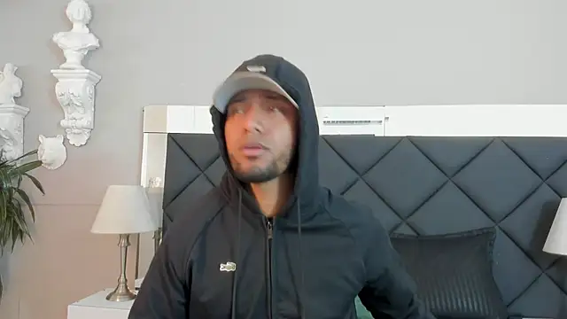 Snapshot of Robin_Rief chatting on 11/25/25, 03:39 Robin Rief online show from 11/25/25, 03:39