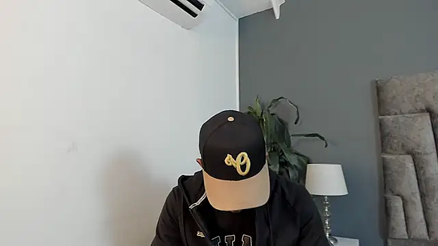 Snapshot of Robin_Rief chatting on 11/29/25, 03:42 Robin Rief online show from 11/29/25, 03:42