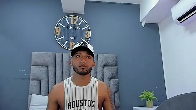 Robin Rief online show from 04/13/26, 09:09